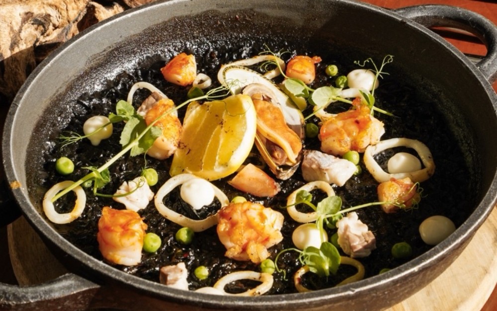 BLACK RICE WITH SEAFOOD AND FISH