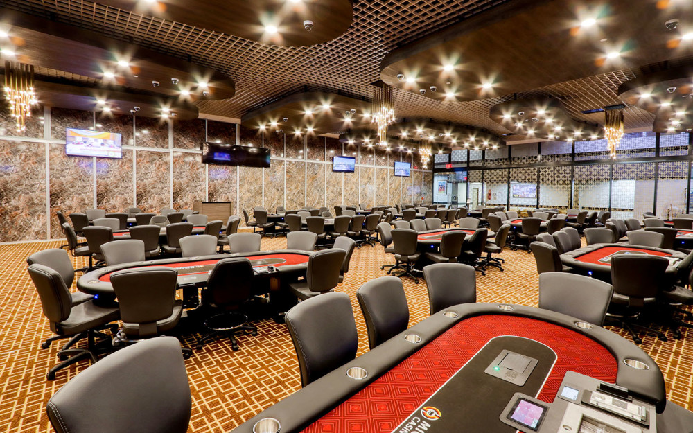 Experience the heart-pounding thrills of 24/7 live Poker action at Miccosukee!