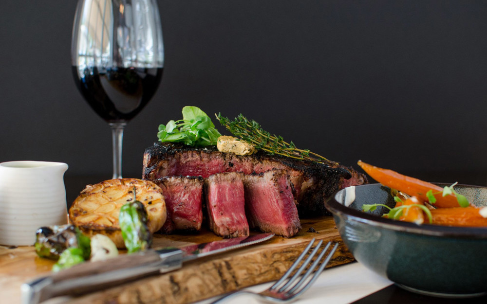 LT Steak & Seafood