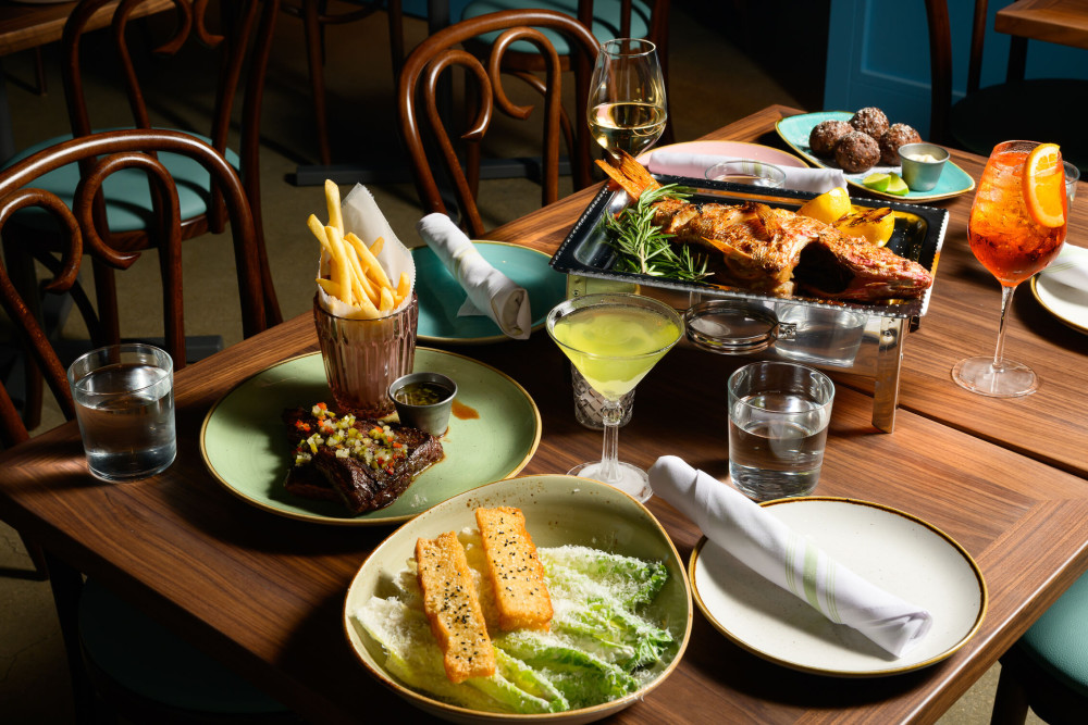 Food & Drinks