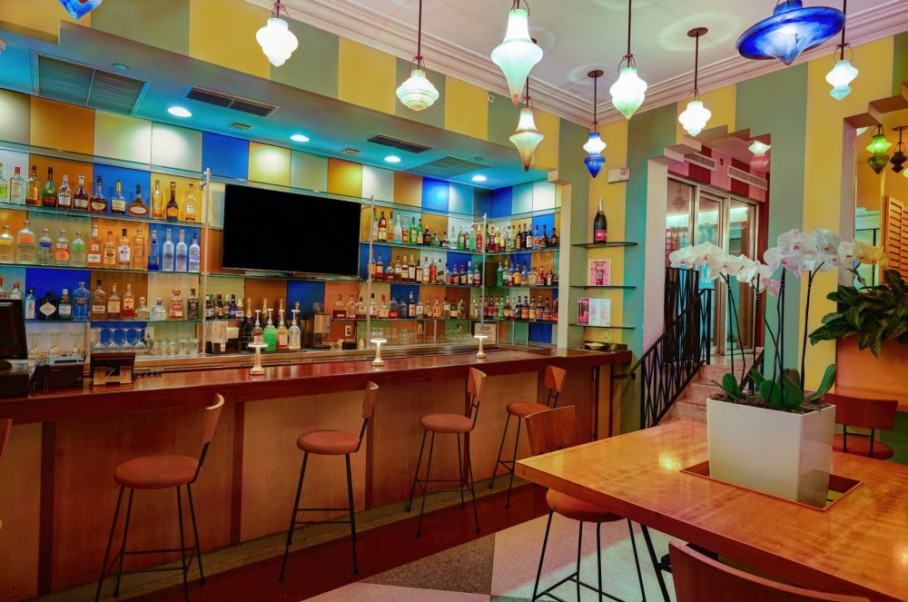 Lobby Bar