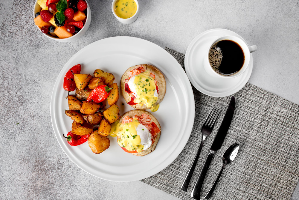 Lobster eggs benedict