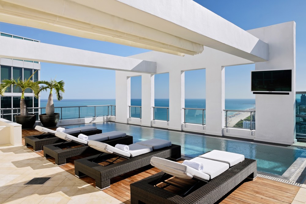 Penthouse Suite, 10,000 SQ FT