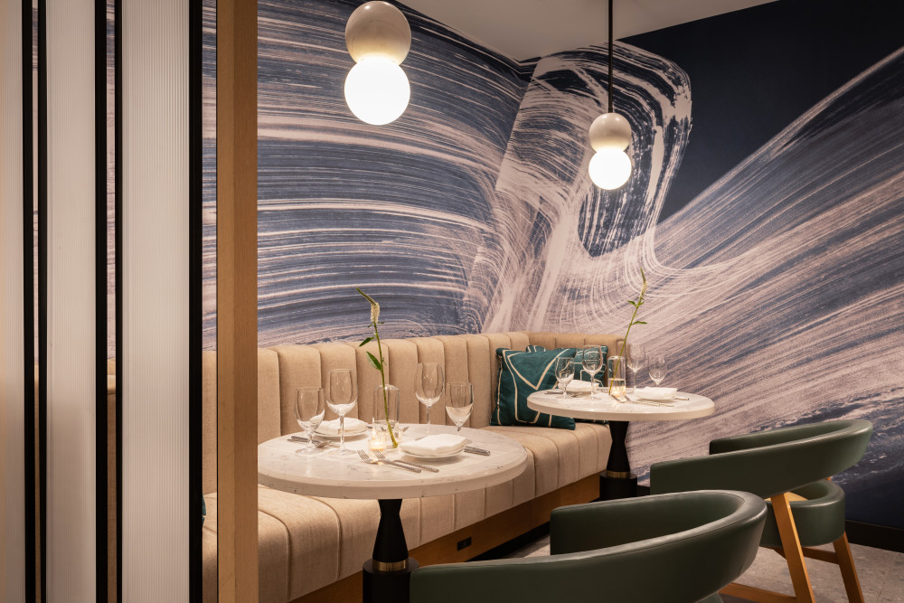 Gold Coast Kitchen + Cocktails Seating Details