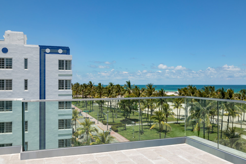 Gabriel South Beach - Pool Deck
