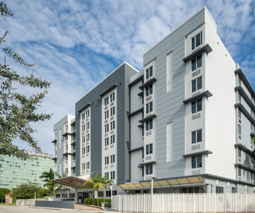 Enjoy a stylish stay at SpringHill Suites Miami Downtown/Medical Center. Our hotel is just a short distance from Marlins Park, the University of Miami and Jackson Memorial Hospital.