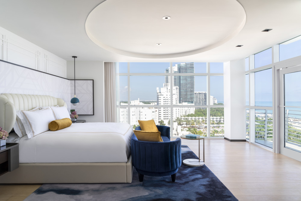 The Ritz-Carlton Suite