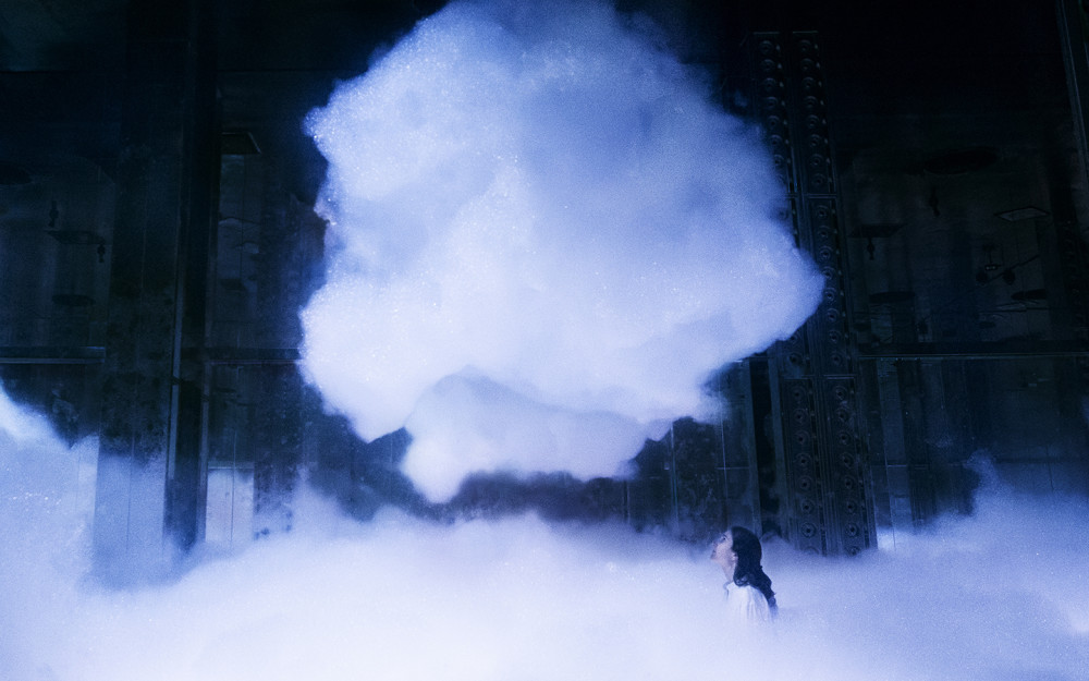 teamLab's "Massless Clouds, Between Sculpture and Life"