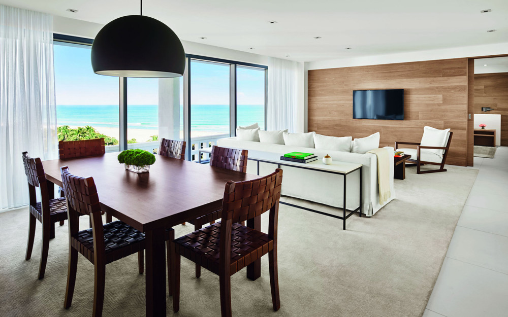 Deluxe Oceanview Suite