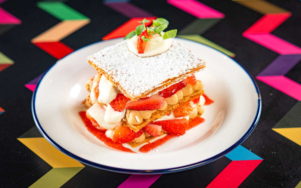 Mil Hojas: creamy vanilla pastry cream, manjar blanco crémeux, fresh berries