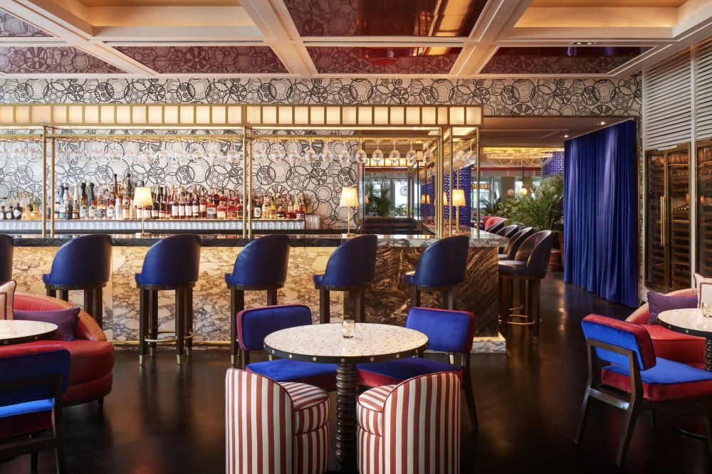 The Bar and Lounge at Mirabella