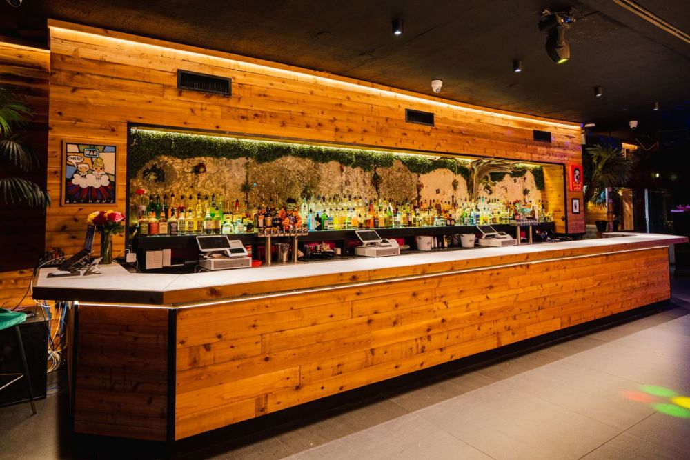 bar principale da Nathan's Beach club
