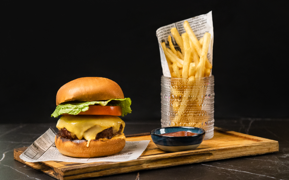 brioche, angus patty, gouda, lettuce, tomato, sriracha mayo, fries
