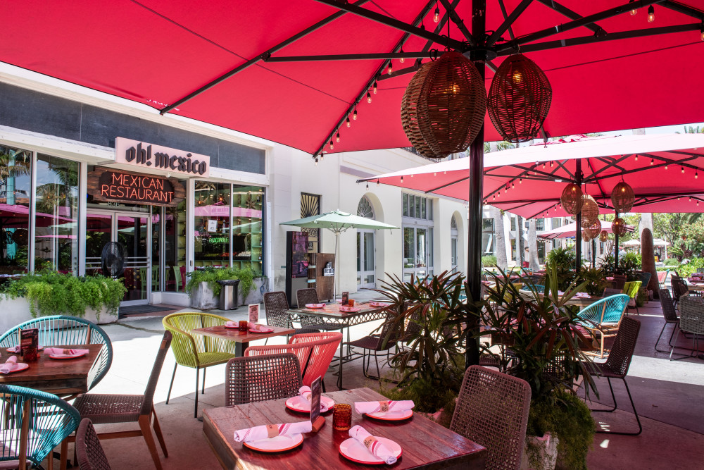 Oh! Mexico outdoor cafe area.