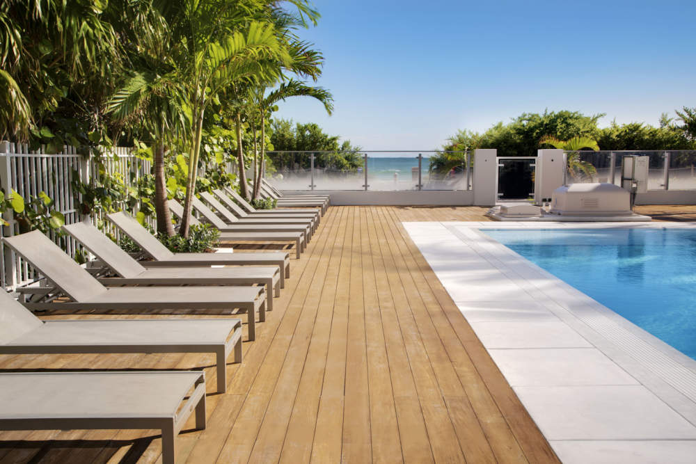Pool deck access to the beach