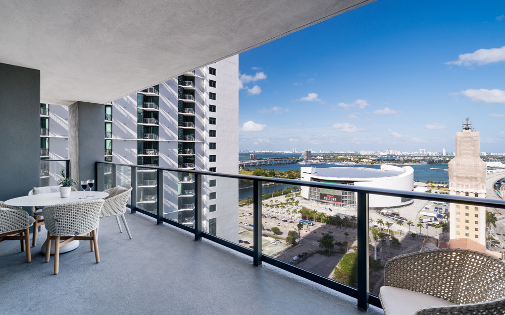 Room Terrace Northeast