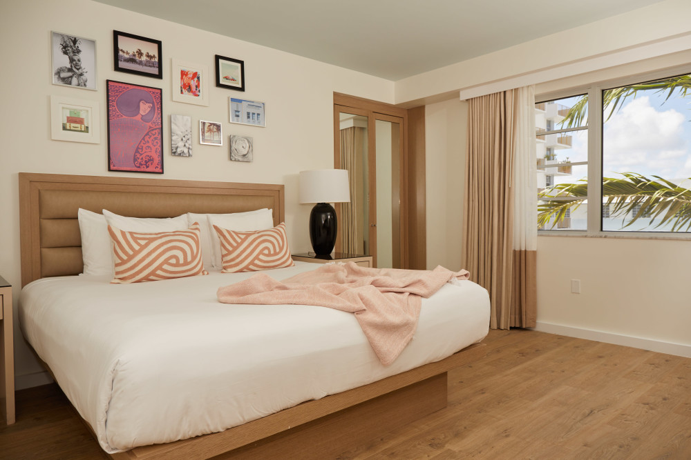 Sunrise King Room