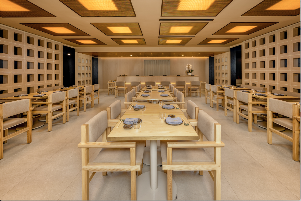 RESTAURANT MAIN ROOM