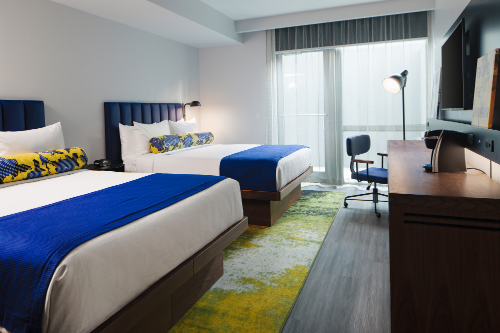 Chambre Double Lit Queen-Size - Peut Accueillir Confortablement un Maximum de 4 Invités