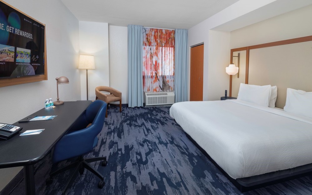 Standard King Room