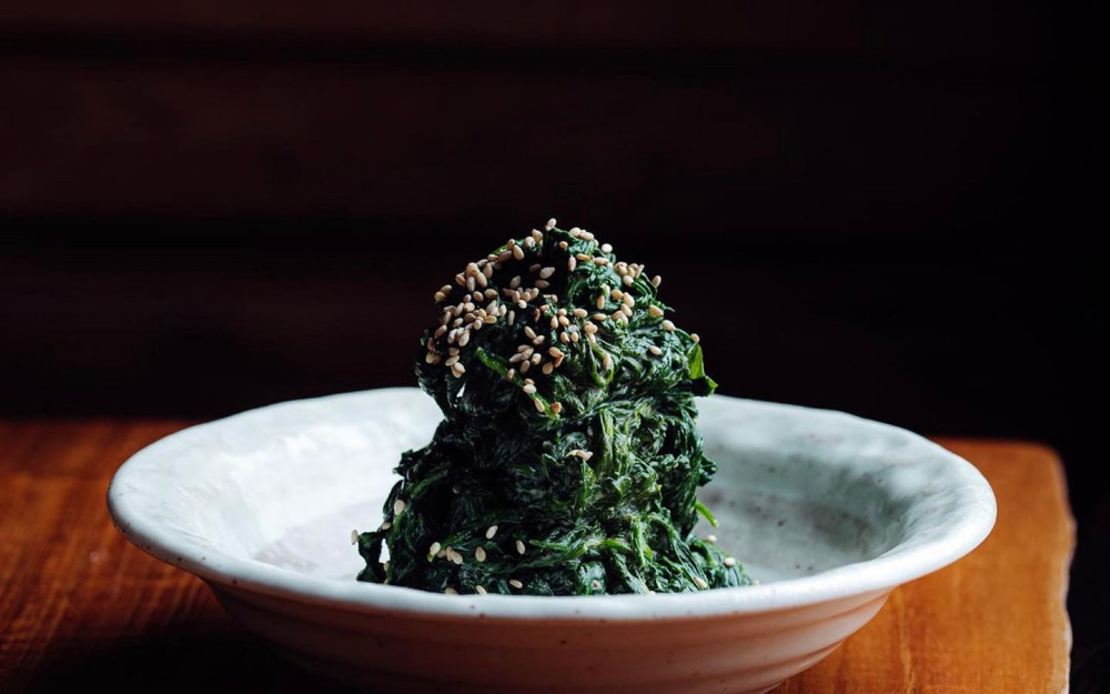 steamed spinach salad with sesame dressing