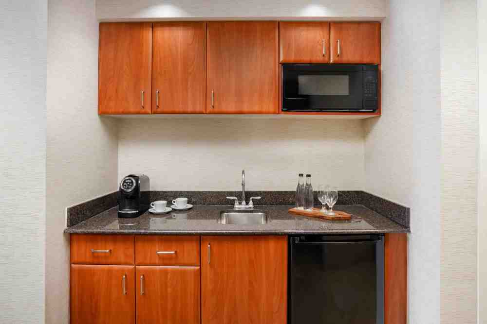 Deluxe Room Kitchen