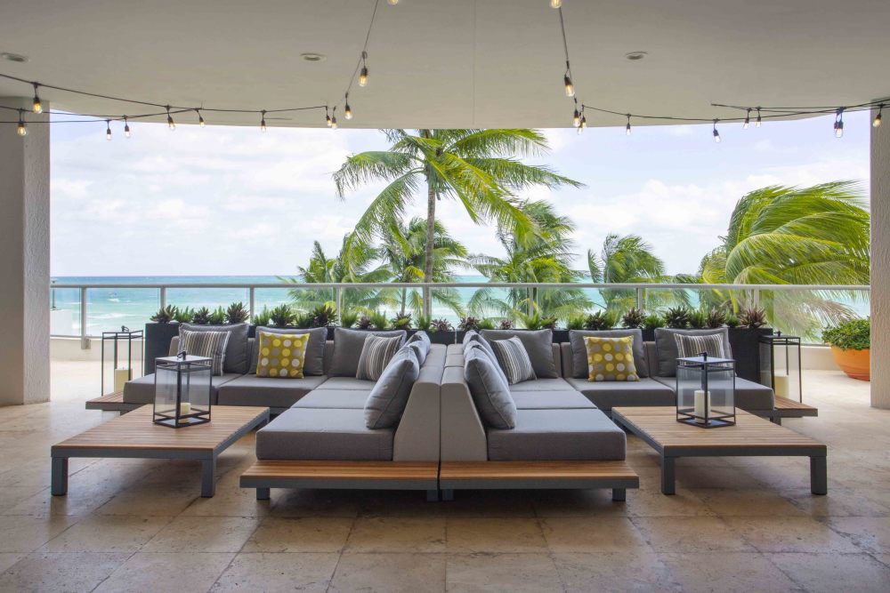 Terrace overlooking the ocean.