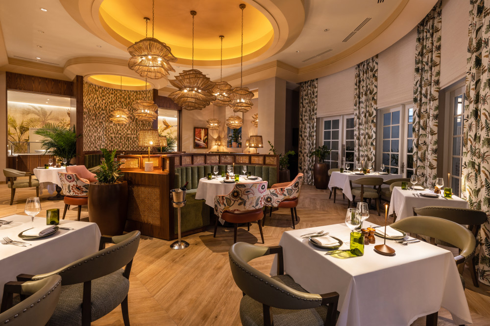Essensia Dining Room for Dinner