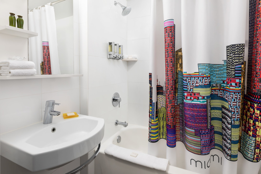 YVE Hotel Miami Bathroom
