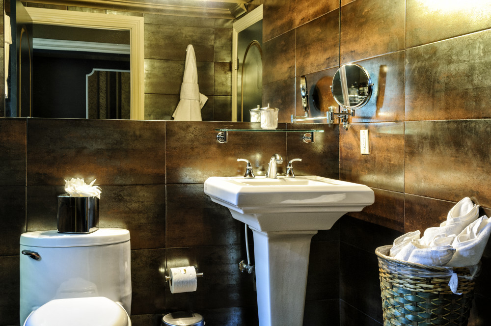 LUXE ONE BEDROOM SUITE - Bathroom