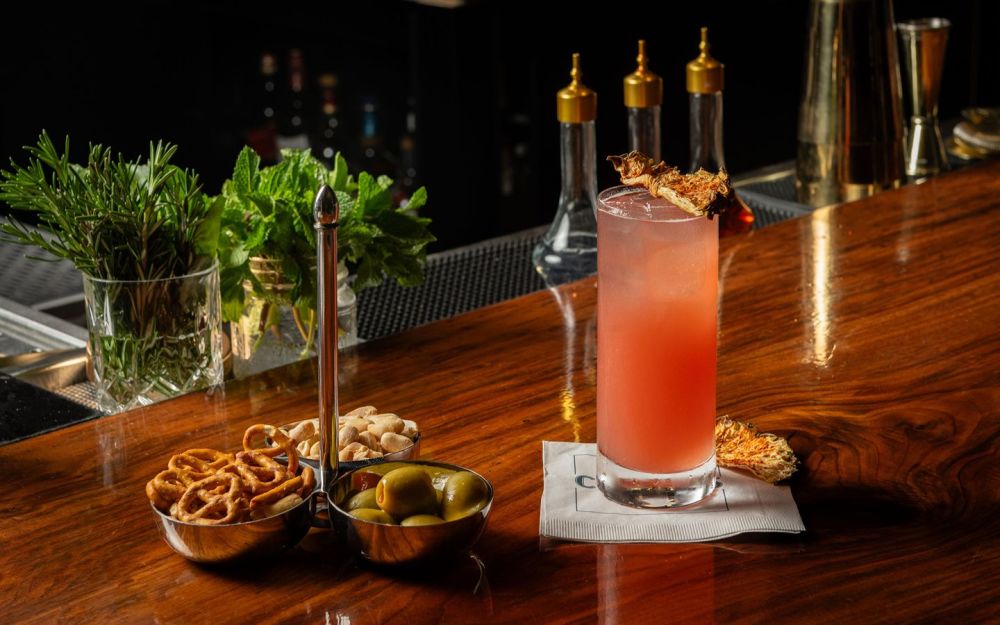 Bistro Collins Cocktail