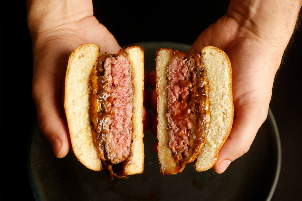 Made with Vermont Cheddar, Caramelized Onion, Beef 'Au Jus' & Fries.