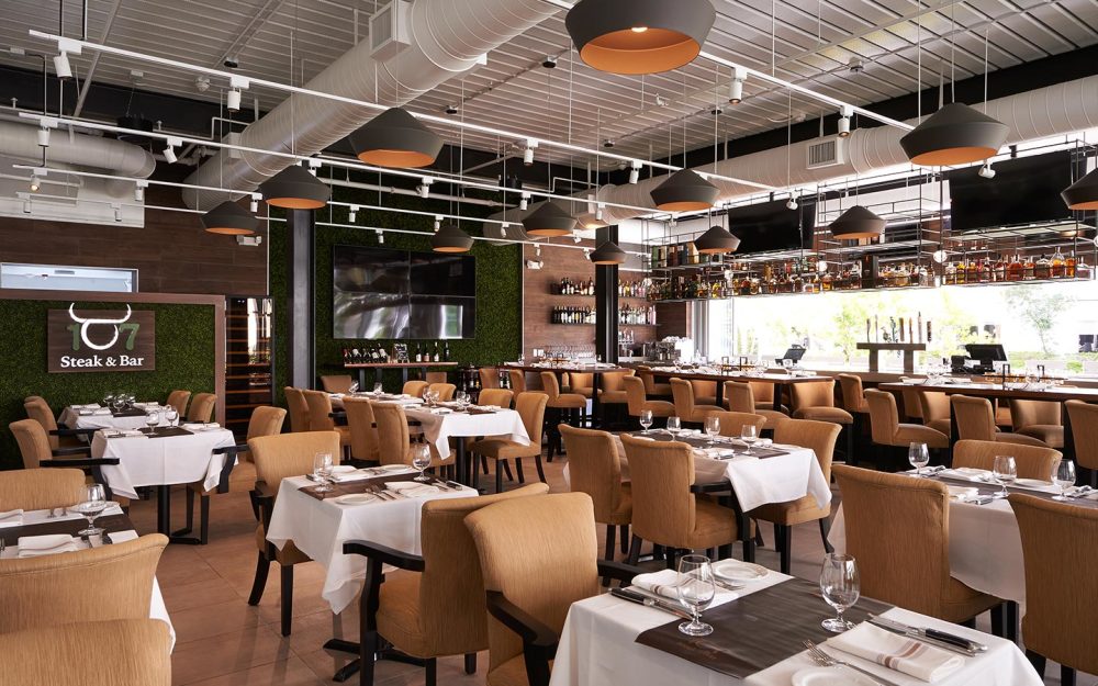 Bar & Restaurant Area