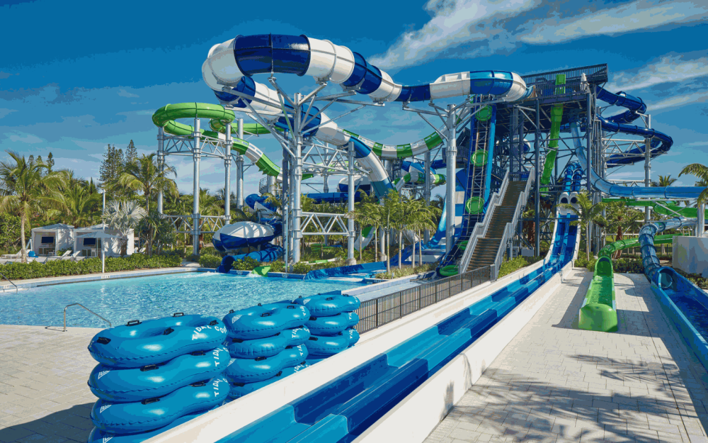 Acelere seu coração com os slides Boomerango e The Wizard em Tidal Cove ! Quer seja um aniversário ou uma escapadela de fim de semana, mergulhe na emoção hoje!