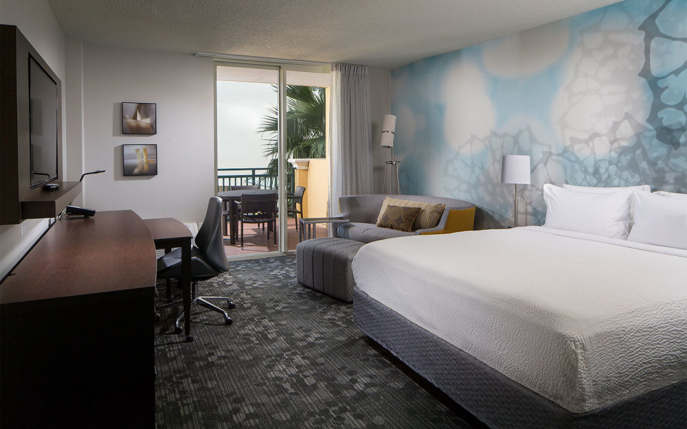 King Bed Balcony