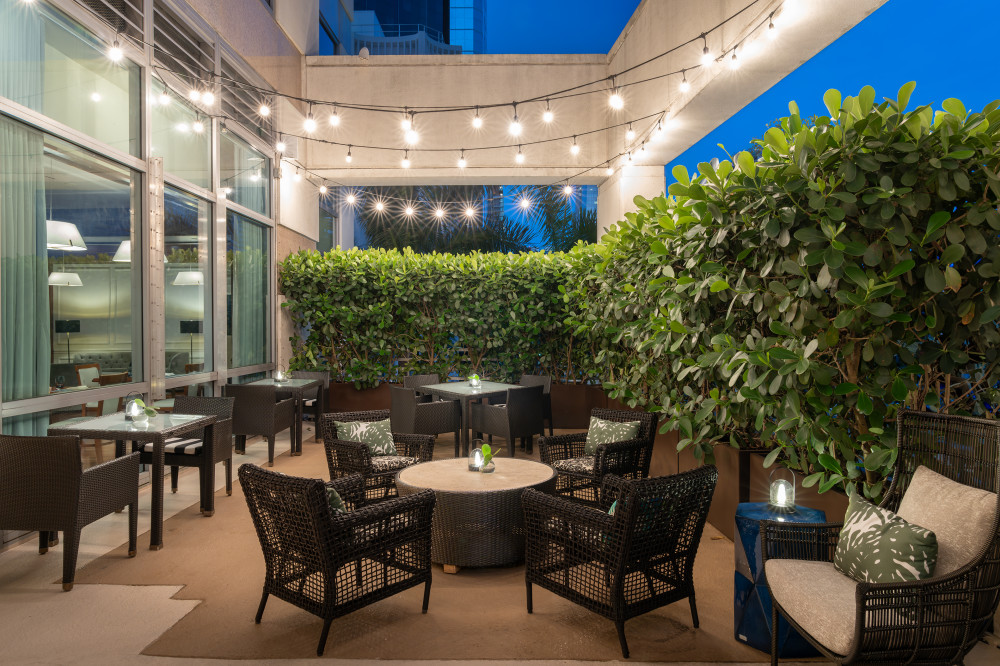 La Terraza Café & Bar
