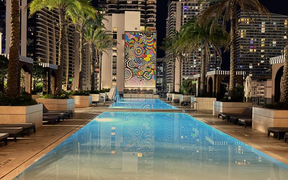 State of Art Pool at the Best Day Spa in Brickell, Enjoy your treatment and relax at the Best Swimming Pool in Brickell