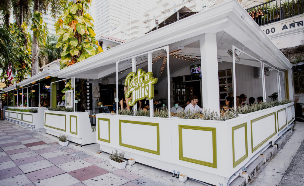 A shot of the Pasta and Juliet sign at the front entrance.