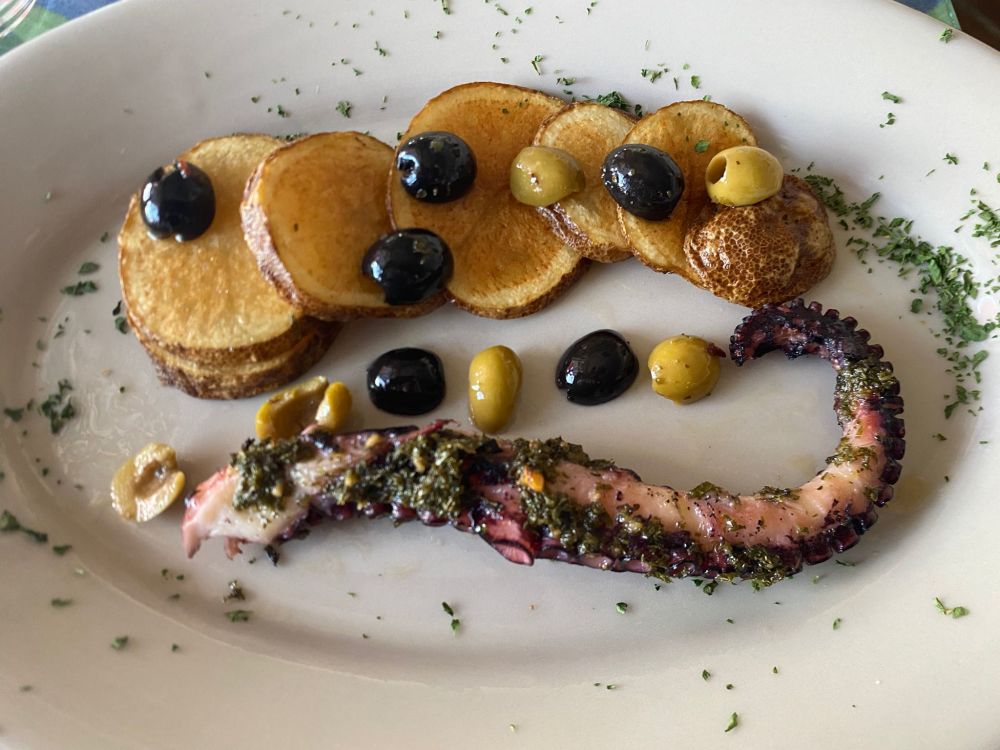 Polpo alla griglia con chimichurri