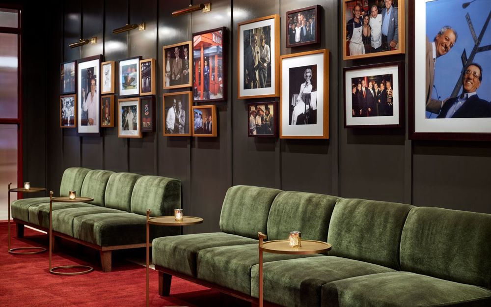 Rao's Miami Beach Entrance