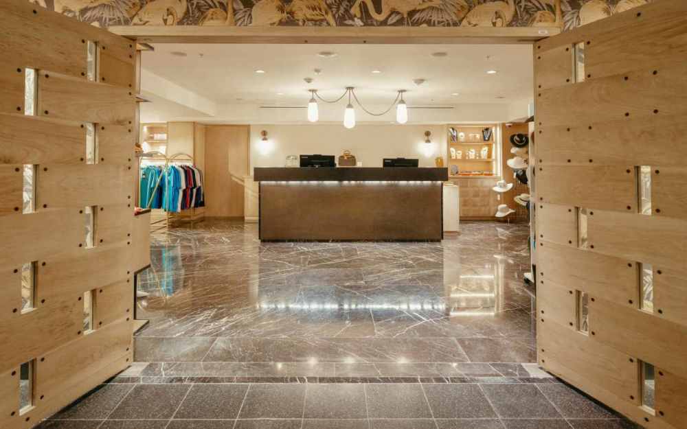 Shop a selection of high-end bags, exquisite jewelry, self-care products, clothing, and The Ritz-Carlton branded merchandise.