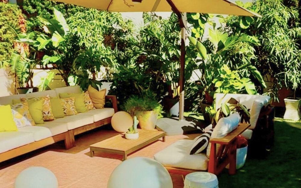 Enjoy our outdoor patio before or after your treatments. It's relaxing and calm, a real Miami Retreat in the Middle of Brickell-Miami.