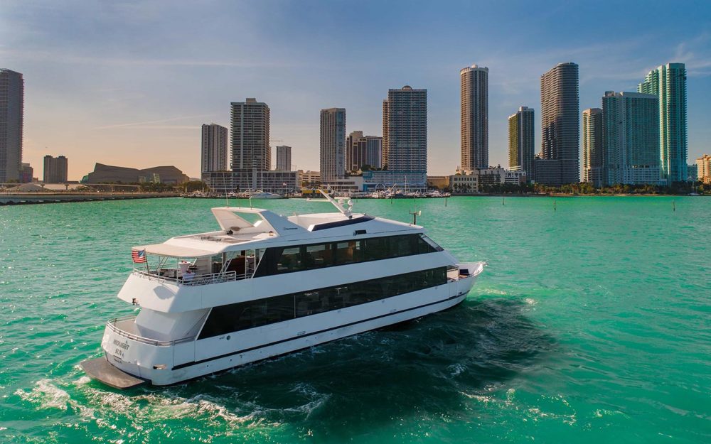 Water Fantaseas 100' Midnight Sun