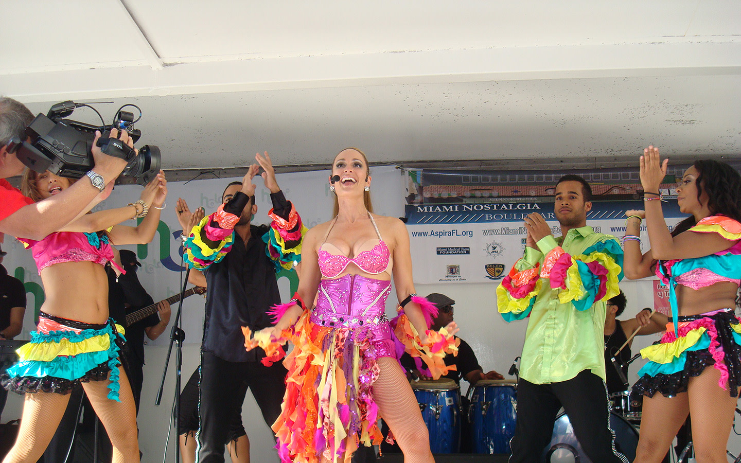Feira do Bom Retiro tem programação multicultural com música, dança e  gastronomia – Vírgula