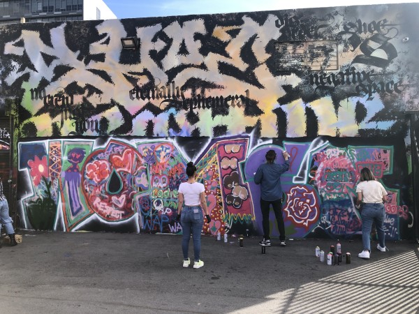 Rocíalo fuerte: Clase de graffiti para principiantes