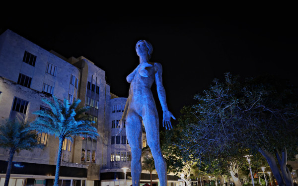 R-进化™：马可·科克伦雕塑