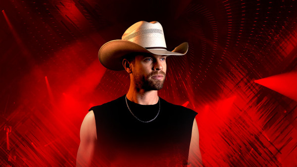 Dustin Lynch at E11EVEN photo