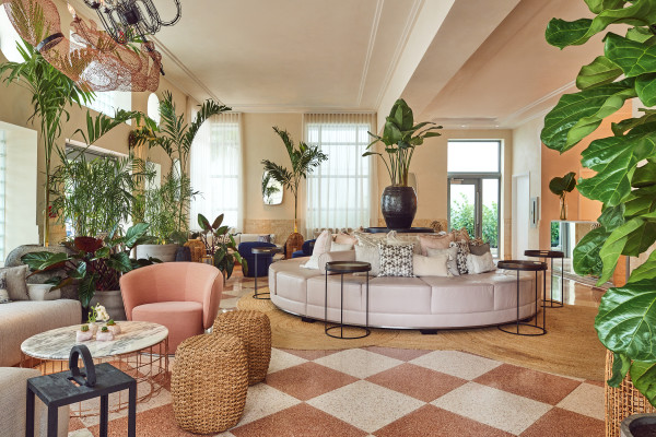 Hotel Pierre grise Miami Beach