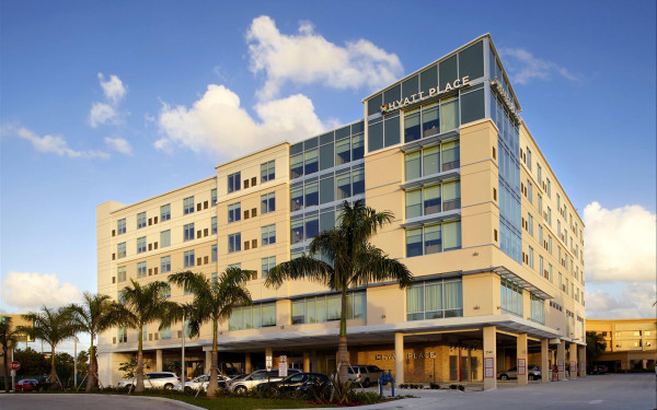 Tee Off & Take Off: Hyatt Place Miami Airport East Golf Stay & Play
