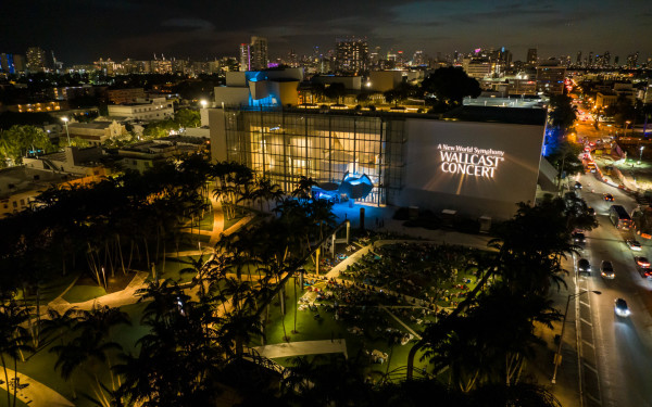 WALLCAST® Concert: Denève Prokofiev's Violin photo